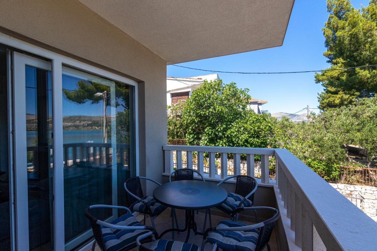 Apartments Janja Τρογκίρ Εξωτερικό φωτογραφία