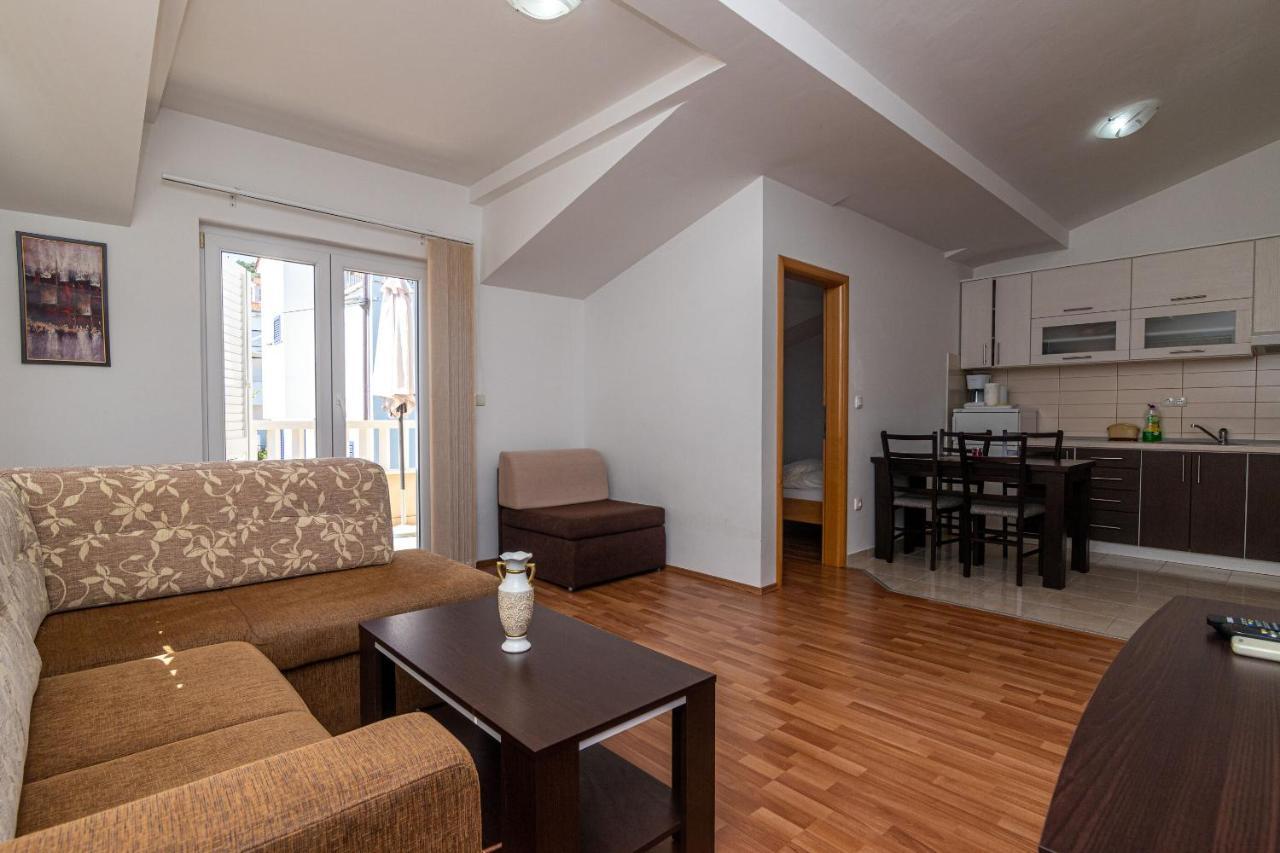 Apartments Janja Τρογκίρ Εξωτερικό φωτογραφία