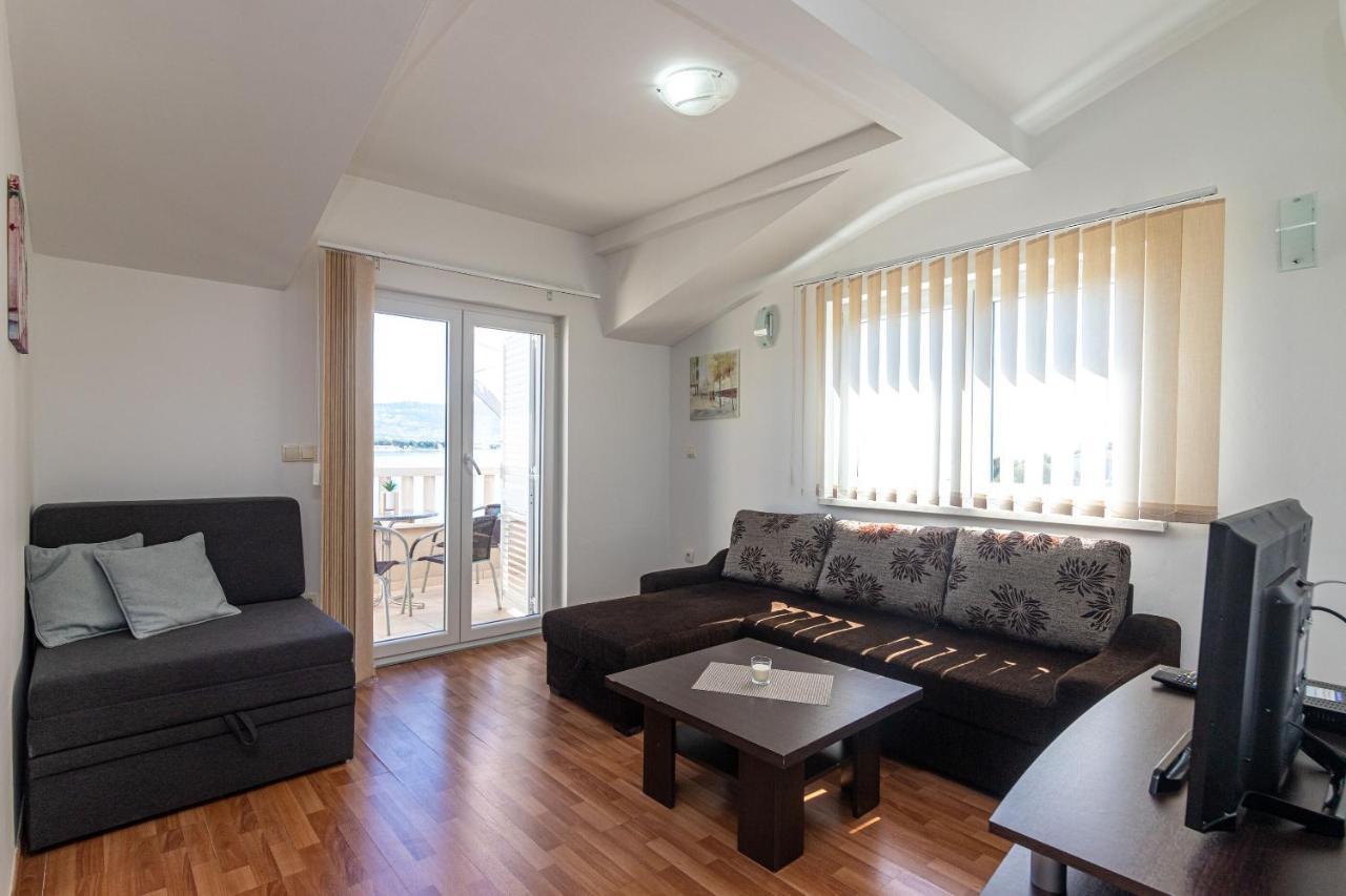 Apartments Janja Τρογκίρ Εξωτερικό φωτογραφία
