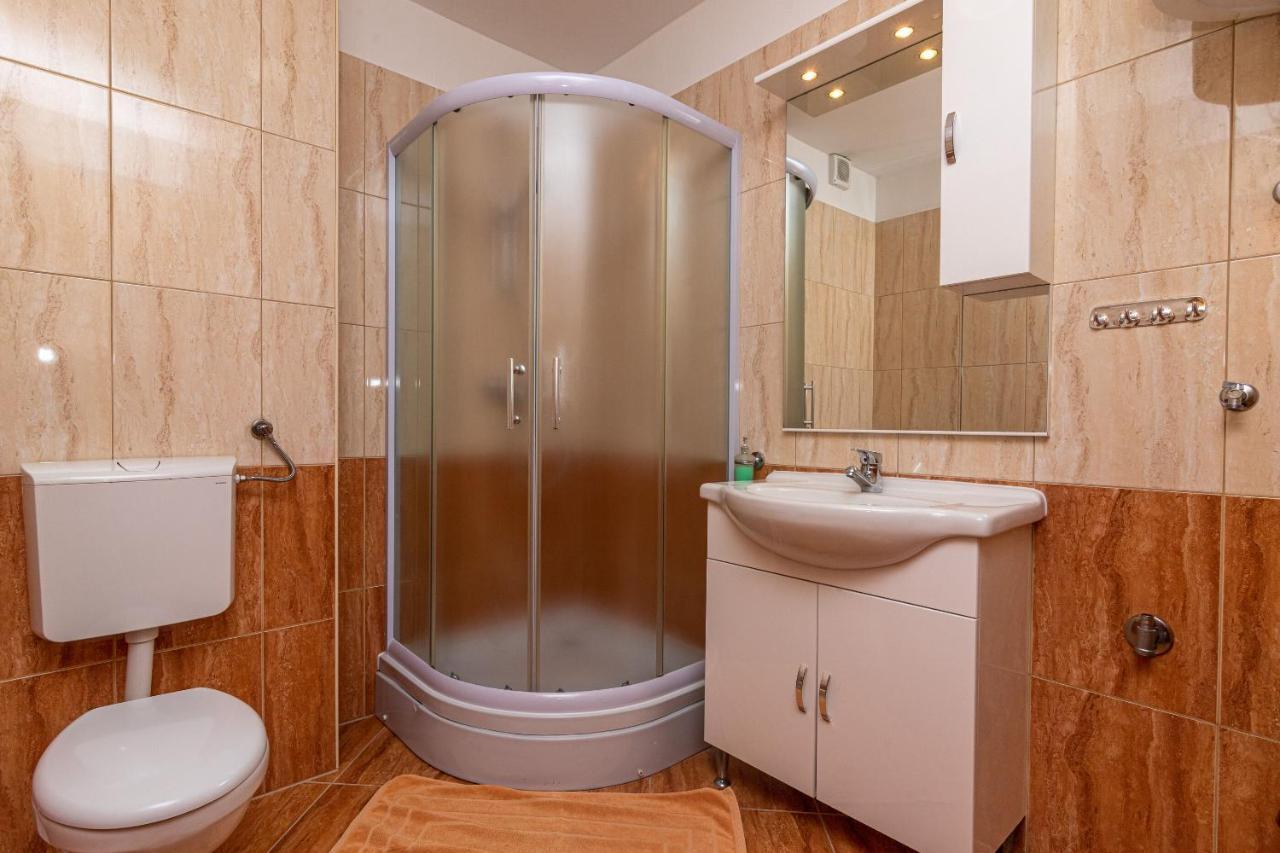 Apartments Janja Τρογκίρ Εξωτερικό φωτογραφία