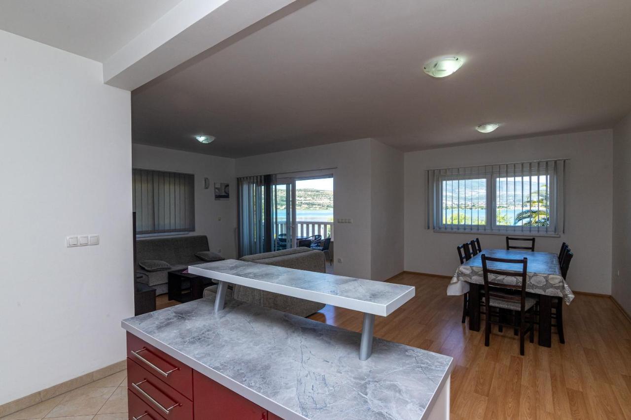 Apartments Janja Τρογκίρ Εξωτερικό φωτογραφία